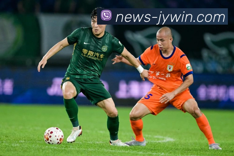 田径健将杨家玉的奋斗历程与赛场荣耀解析